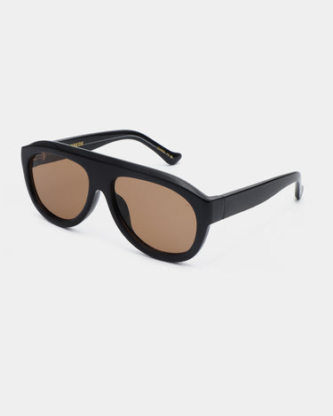 Store sorte aviator A.Kjærbede solbriller med brun glas - fra siden