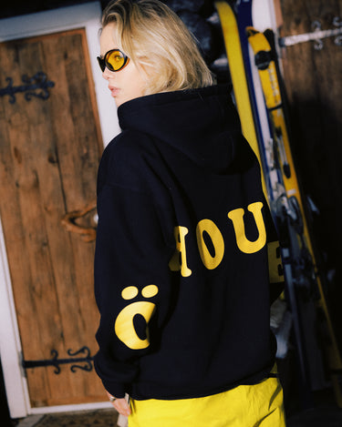 sort öhouse hoodie kvindemodel